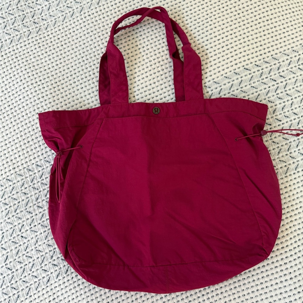 Daily Multi-Pocket Tote Bag 20L  Lululemon